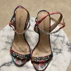 Zigisoho  5 inch dressy heels!   Rhinestones Sparkle Galore!   💃💃💃